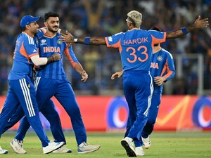 Suryakumar Uses Stunning Tactic To Dismiss In-Form NZ Batter, Stuns Internet