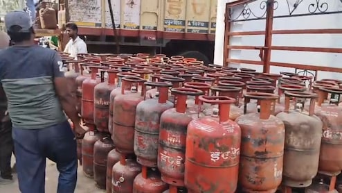 छतरपुर में गैस सिलेंडर की कालाबाजारी: 150 से अधिक सिलेंडर जब्त, 1500-2000 रुपये तक बेच रहे थे ब्लैक