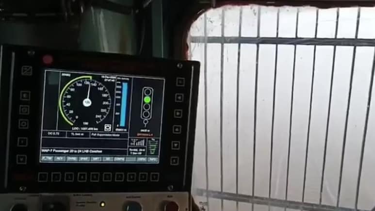 Indian Railway: यात्रियों को सुरक्षा कवच का तोहफा, अब पटरी पर नहीं भिड़ेंगी ट्रेनें, कोहरे में भी 130 की रफ्तार से दौड़ेगी