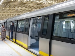 "Instagram Addiction Is Real": Bengaluru Man Raises Concern After Spotting Reel-Obsessed Crowd In Metro