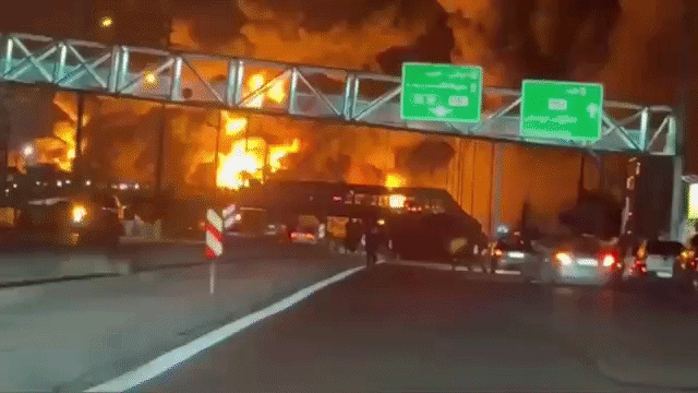 ईरान से लेकर दुबई तक खाड़ी के सभी देश आग में जल रहे, VIDEO डरा देंगे