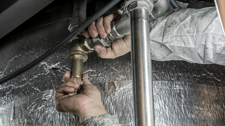 Mumbai Plumber's Rs 18 Lakh Income And Hyundai Creta Shocks Internet: 'Contemplating Life Choices'