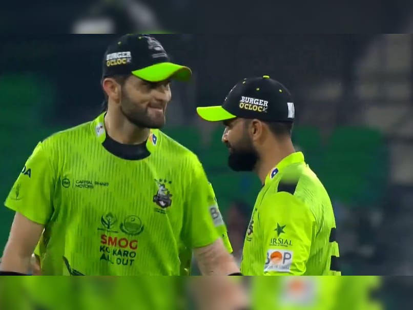 "Different Ball Game": Karachi Kings Troll Lahore Qalandars After Ball-Tampering Hits Pakistan Super League
