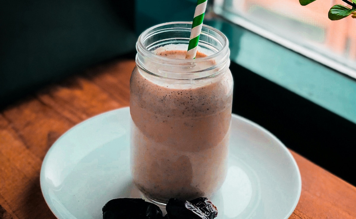 Soha Ali Khan Protein Smoothie Recipe: सोहा अली खान ने इंस्टाग्राम पर शेयर की अपनी रोज की हेल्दी स्मूदी रेसिपी, देती है 30-35 ग्राम प्रोटीन