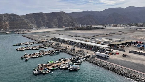 बंकर बस्टर का कहर! अमेरिका ने होर्मुज के पास 2200 किलो बम से किया हमला, अब क्या करेगा ईरान?