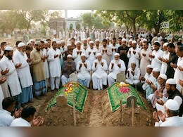 ईद पर बेटे की मौत की खबर सुन प&zwj;िता ने भी छोड़ी दुन&zwj;िया, एक साथ उठा दोनों का जनाजा