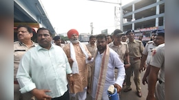 किसान नेता राकेश टिकैत गिरफ्तार, भुवनेश्वर में पैदल मार्च के बीच में उठा ले गई पुलिस, कार्यकर्ताओं में आक्रोश