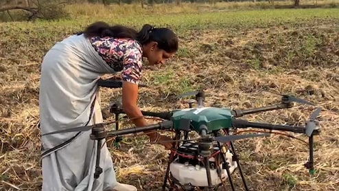 ड्रोन दीदी सावित्री साहू: हौसलों को मिला तकनीक का साथ, 2 घंटे का काम 10 मिनट में कर बदली जिंदगी&nbsp;