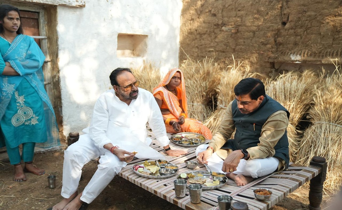 बर्थडे पर सागर में CM मोहन यादव का सादा अंदाज, किसान के घर बुंदेली भोजन और टाइगर रिजर्व में कछुए छोड़े