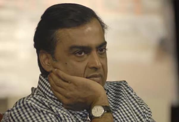 करोड़ों का पैकेज और IIT की डिग्री लात मारकर बने अरबपति, इन 7 दिग्गजों की कहानी कर देगी हैरान
