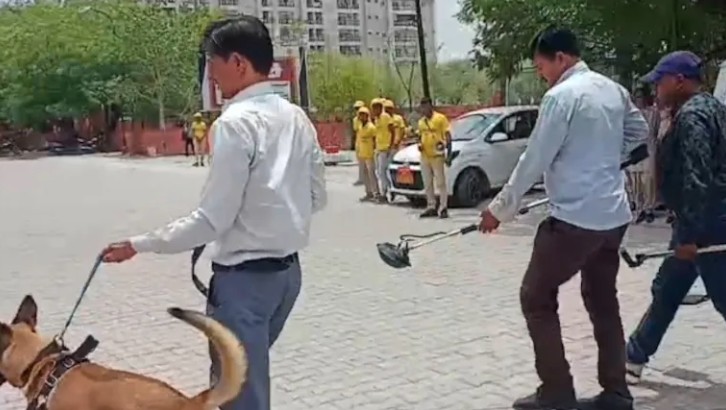 नोएडा के आधा दर्जन से ज्यादा स्कूलों को बम से उड़ाने की धमकी, सर्च ऑपरेशन जारी