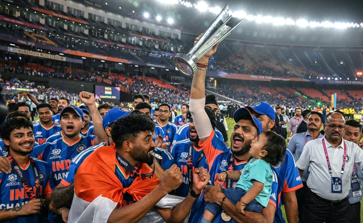 Axar Patel Makes Big Remark On Team Indias Tradition: "Temple Visits Not A Bad Thing