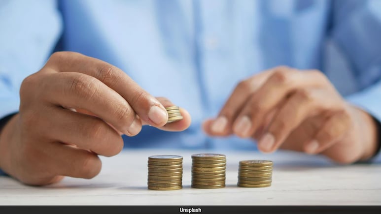 Got Rs 100 To Invest? Here's How To Split It Between Shares, Gold And FD