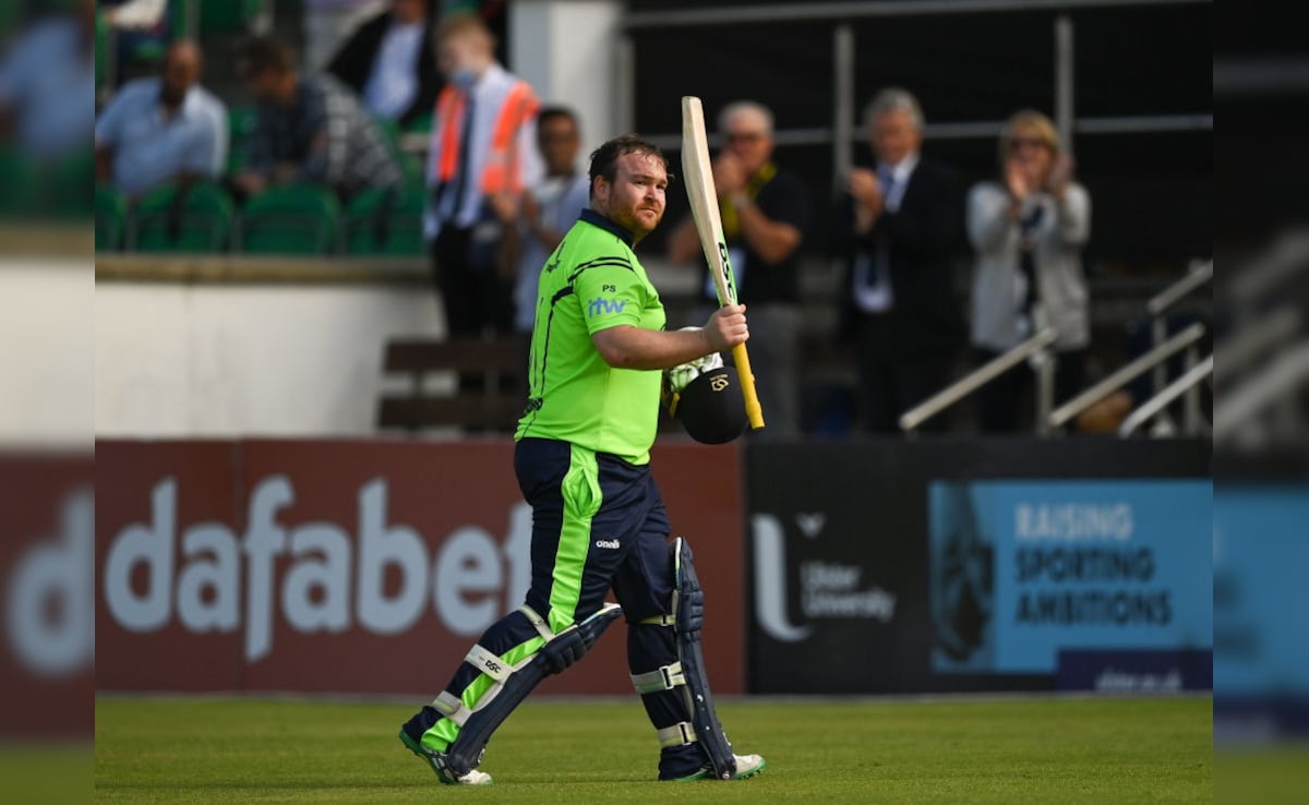 टी20 वर्ल्ड कप में मिली शिकस्त का गम बर्दाश्त नहीं कर पाया यह क्रिकेटर, अब इस फैसले से सबको चौंकाया