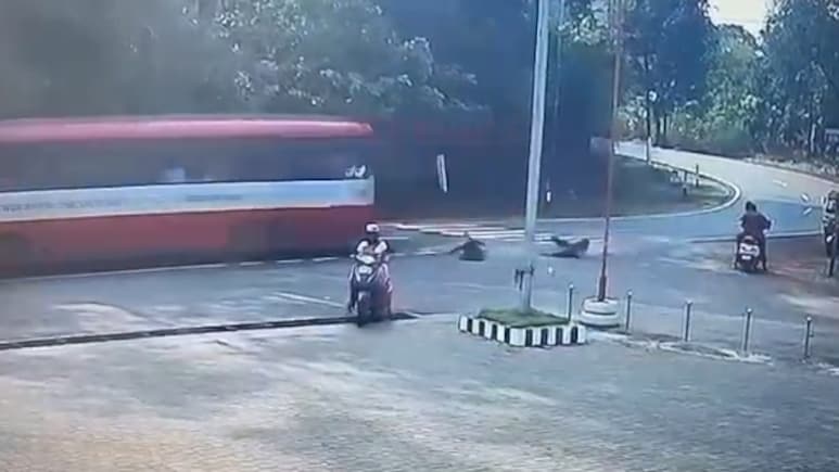 On Camera, Karnataka Students Fall Off Moving Bus As Door Opens
