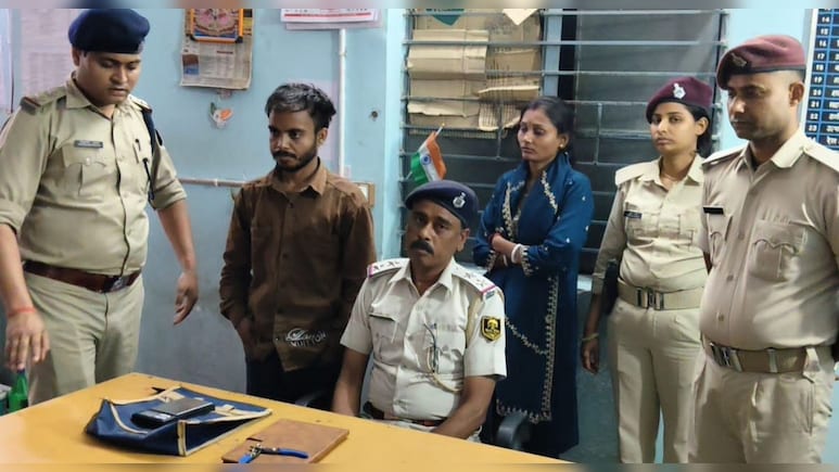 कोल्ड ड्रिंक में 'नींद' का खेल: स्टेशन पर यात्रियों को लूटने वाली 'खतरनाक जोड़ी' चढ़ी पुलिस के हत्थे