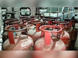 LPG Gas Crisis: गैस सिलेंडरों की कालाबाजारी पर पुलिस का शिकंजा, भोपाल और नीमच में बड़ी कार्रवाई