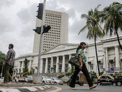 RBI's Big Relief: Loans, Bank Guarantees Can Be Used For Trading Till July