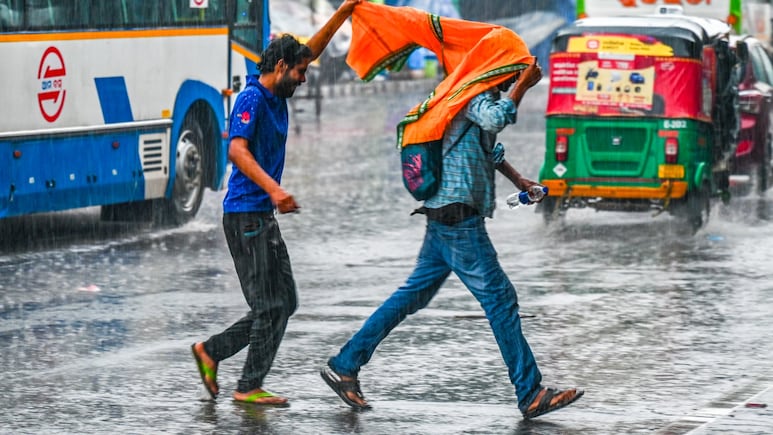 Rain Alert: आज आंधी-तूफान और बारिश, दिल्ली NCR में मार्च में 4 दिन बरसेंगे बदरा, जानें यूपी, पंजाब से राजस्थान तक मौसम का हाल