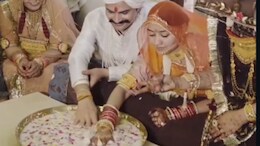 शाही अंदाज में परिणय सूत्र में बंधे SP केके बिश्नोई और आशिंका वर्मा, देखें शादी से लेकर गृह प्रवेश तक की तस्वीरें