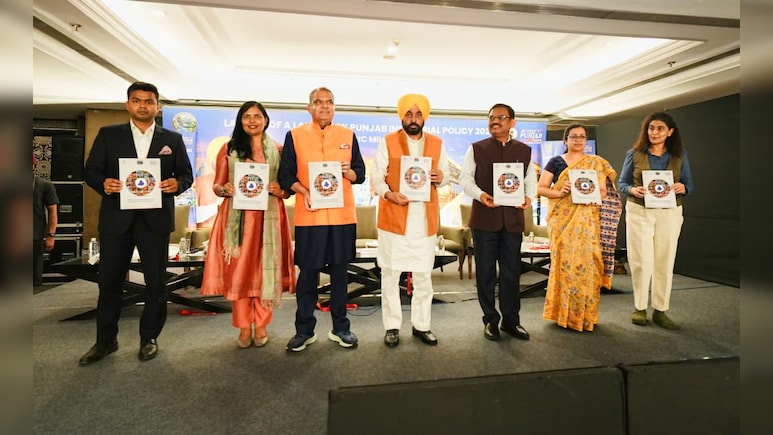 AAP सरकार में राज्य के हर बच्चे को मजबूत बुनियादी ढांचे वाले सरकारी स्कूलों में विश्व स्तरीय शिक्षा मिल रही है: CM मान