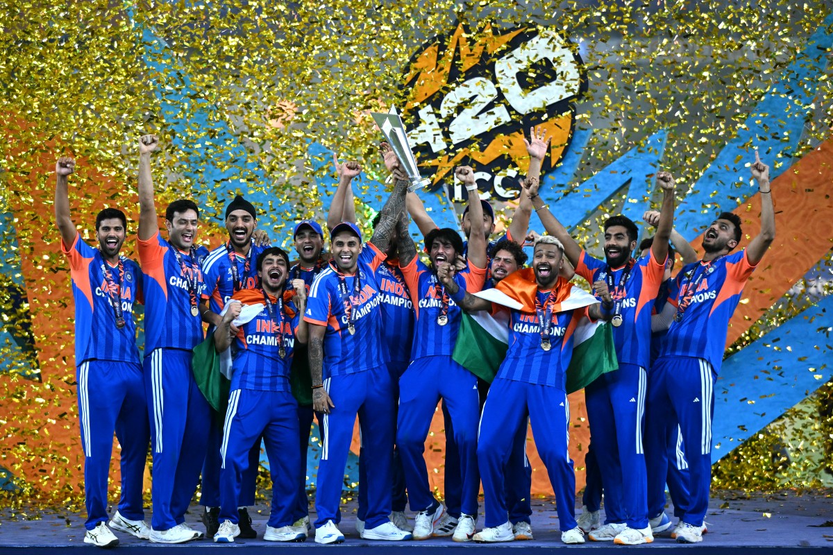T20 WC 2026: इंग्लैंड के खिलाफ सेमीफाइनल में पलटी बाजी, फिर फाइनल में न्यूजीलैंड का किया खस्ताहाल, T20 वर्ल्ड कप का इंडियन 'सुपर प्लेयर'