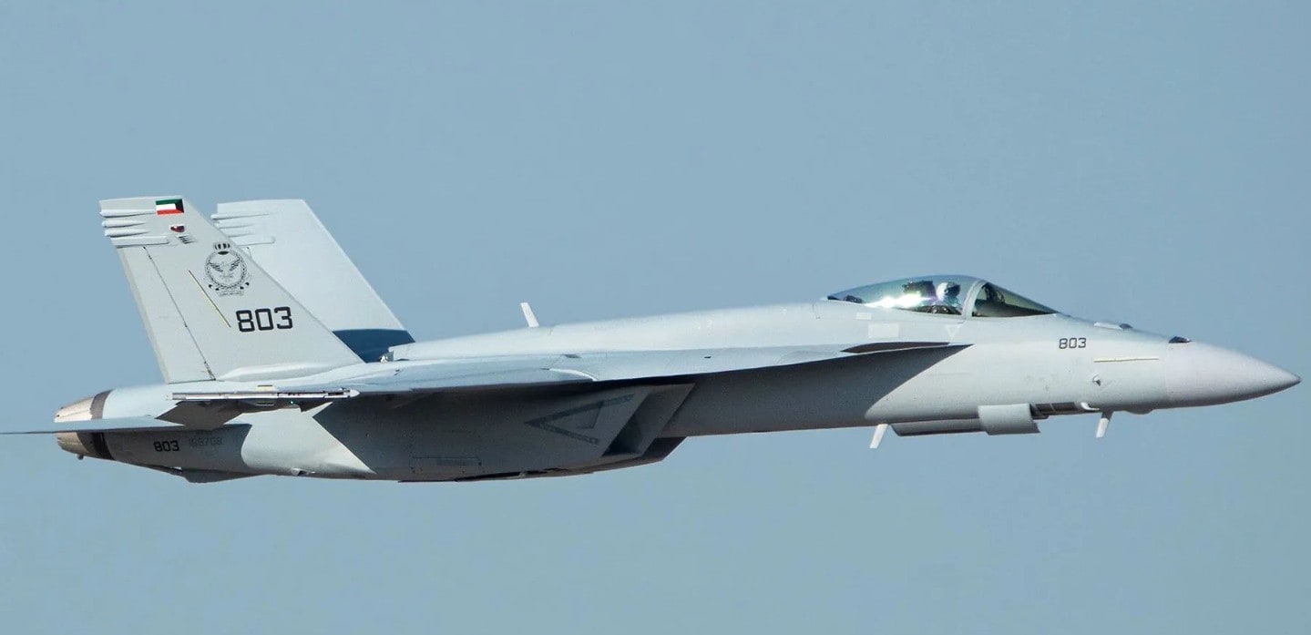 A Kuwaiti F/A-18 fighter jet A Kuwaiti F/A-18 fighter jet