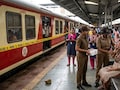 Mumbai Local: दगड लागला अन् डब्यात एकच किंकाळी! दादर स्टेशनवर बदलापूर लोकलमध्ये नेमकं काय घडलं?