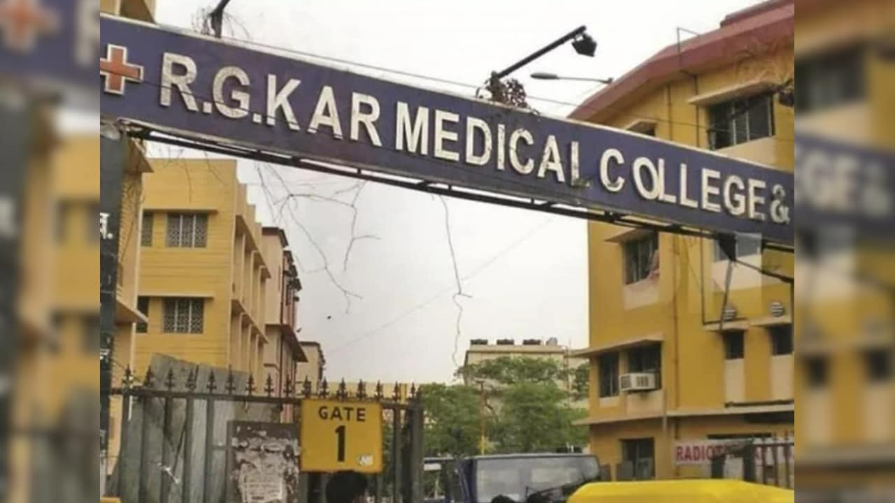कोलकाता के आरजी कर केस में तृणमूल कांग्रेस के पूर्व विधायक निर्मल घोष गिरफ्तार