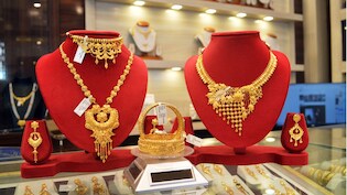 Gold Prices Today: सोने ने तोड़ी सुस्ती, पकड़ ली रफ्तार, 1.50 लाख पर फिर थमी नजरें