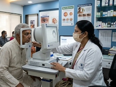 Eye Doctor Shares 5 Early Warning Signs Of Glaucoma That Are Often Missed