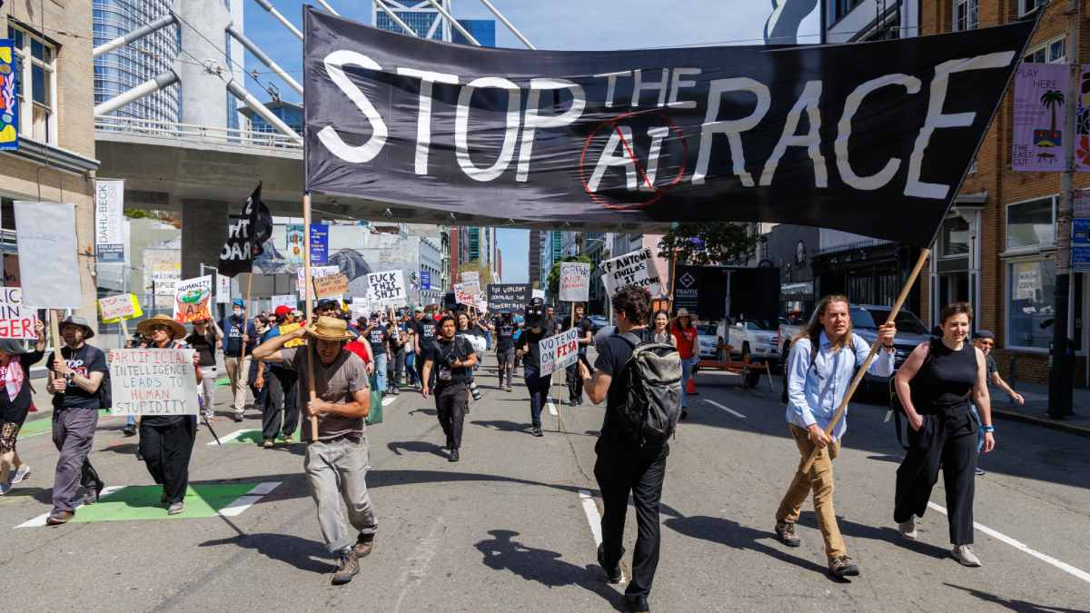 AI कंपनियों के खिलाफ सड़क पर उतरे लोग, “Stop the AI Race” प्रोटेस्ट तेज, जानें क्या है मांग