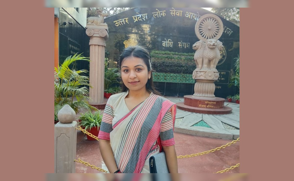 UPPSC Result: मुरादाबाद की दीक्षा अग्रवाल ने बिना कोचिंग पास की परीक्षा, पूरे राज्य में 15वीं रैंक