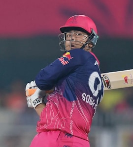 Gujarat Titans vs Rajasthan Royals LIVE Score, IPL 2026: 4, 6 - Vaibhav Sooryavanshi Sooryavanshi On Fire But Gets Lucky; GT Star Injured