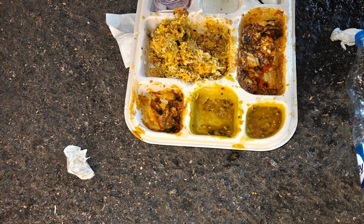 Uproar At Lucknow Restaurant After Customer Finds Meat In Vegetarian Thali