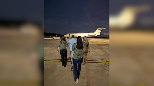 पहले दोस्ती, फिर अश्वील फोटो-वीडियो... अमेरिका में बच्चों का यौन शोषण करने वाला बांग्लादेशी चढ़ा FBI के हत्थे