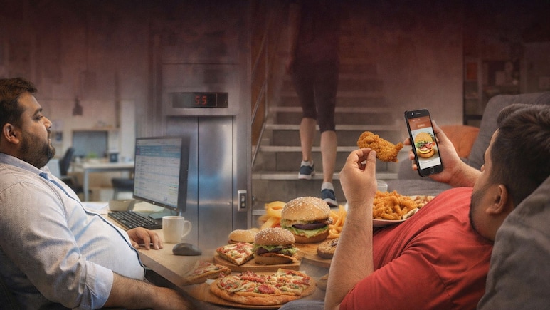World Obesity Day 2026: थाली से नहीं, हमारी कुर्सी और मोबाइल से बढ़ रहा है मोटापा! जानिए कैसे