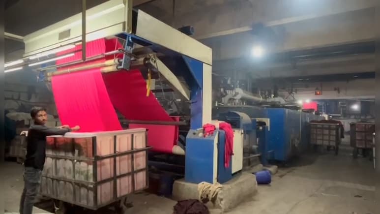 ईरान युद्ध की आंच सूरत के टेक्सटाइल उद्योग तक, यार्न-जरी भी महंगी, बढ़ती लागत से कंपनियों पर बंदी का खतरा