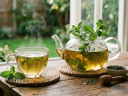 Struggling With PCOS Symptoms? Nutritionist Shares 6 Foods That Can Help Manage PCOS