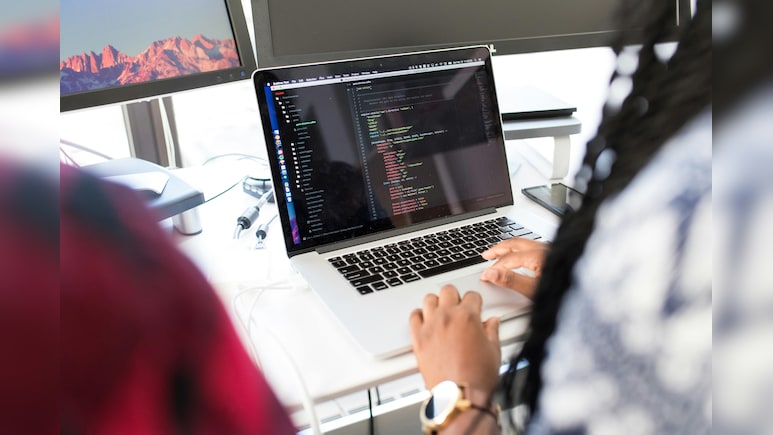 Vibe Coding vs Traditional Coding : AI ने बदली कोडिंग की दुनिया, Vibe Coding से मिनटों में बनाएं ऐप और Website