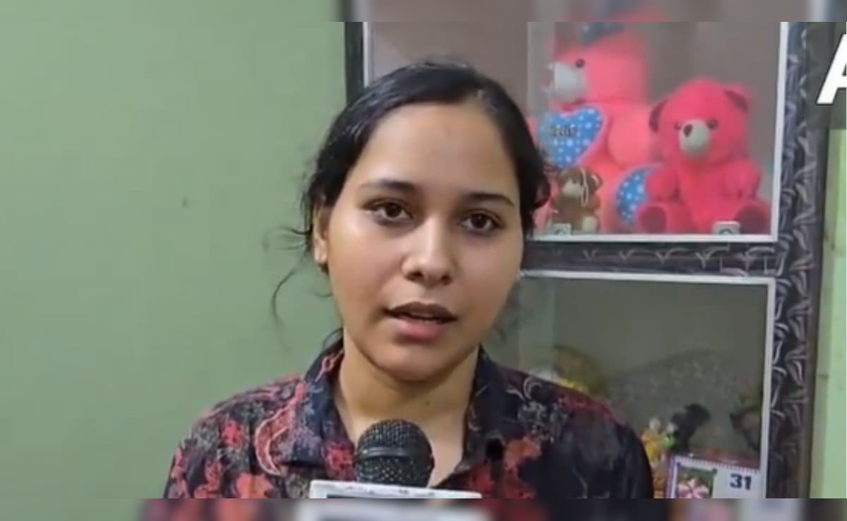 UPPSC Result: पहले ही अटेंप्ट में यूपी PCS कर दिया टॉप, अब UPSC देना चाहती हैं रायबरेली की अनन्या त्रिवेदी