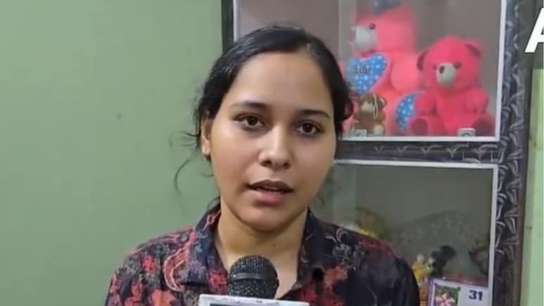 UPPSC Result: पहले ही अटेंप्ट में यूपी PCS कर दिया टॉप, अब UPSC देना चाहती हैं रायबरेली की अनन्या त्रिवेदी