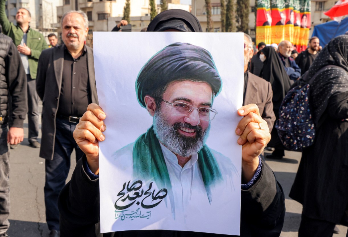 ईरान के नए सुप्रीम लीडर मोजतबा खामेनेई के घायल होने की पुष्टि, अधिकारी ने बताया- सुरक्षित हैं