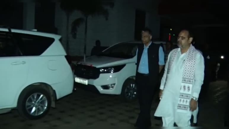 राजस्थान-उत्तराखंड के CM आवास पर एक घंटे बंद रहीं लाइटें, मोमबत्ती की रोशनी में करना पड़ा काम&nbsp;