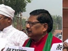 संसद परिसर में एक ही दिन में तीन-तीन प्रदर्शन, निलंबित सासंद डिंपल, इकरा हसन.. सबके हाथ में तख्तियां