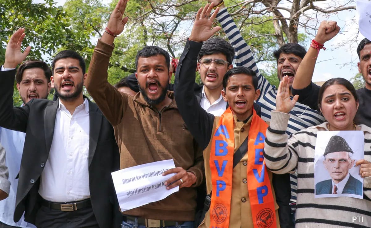 Jammu University Adds Chapter On Jinnah In Syllabus, Student Body Protests