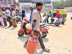 LPG Shortage: रसोई गैस सिलेंडर की प्रॉब्लम घटी, प्रोडक्शन 40% बढ़ा, बुकिंग 35% घटी, जंग के 24 दिनों में 10 बड़े कदम