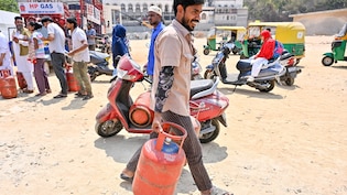 LPG Shortage: रसोई गैस सिलेंडर की प्रॉब्लम घटी, प्रोडक्शन 40% बढ़ा, बुकिंग 35% घटी, जंग के 24 दिनों में 10 बड़े कदम