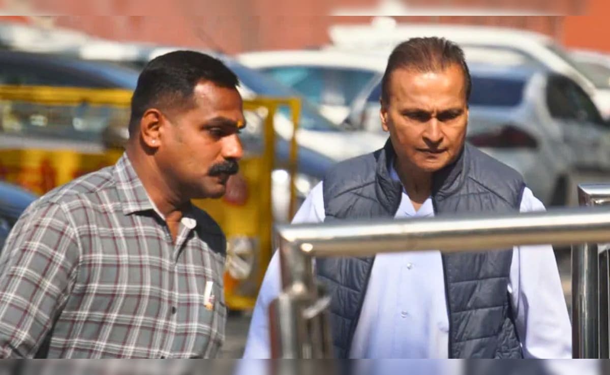 अनिल अंबानी और रिलायंस पावर से जुड़ी कंपनियों पर ED की छापेमारी, 12 जगहों पर 15 टीमों ने डाली रेड