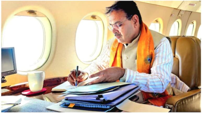 दिल्ली दौरे पर CM भजनलाल शर्मा, 3 केंद्रीय मंत्रियों संग बैठक से राजस्थान को मिलने वाली है बड़ी खुशखबरी!